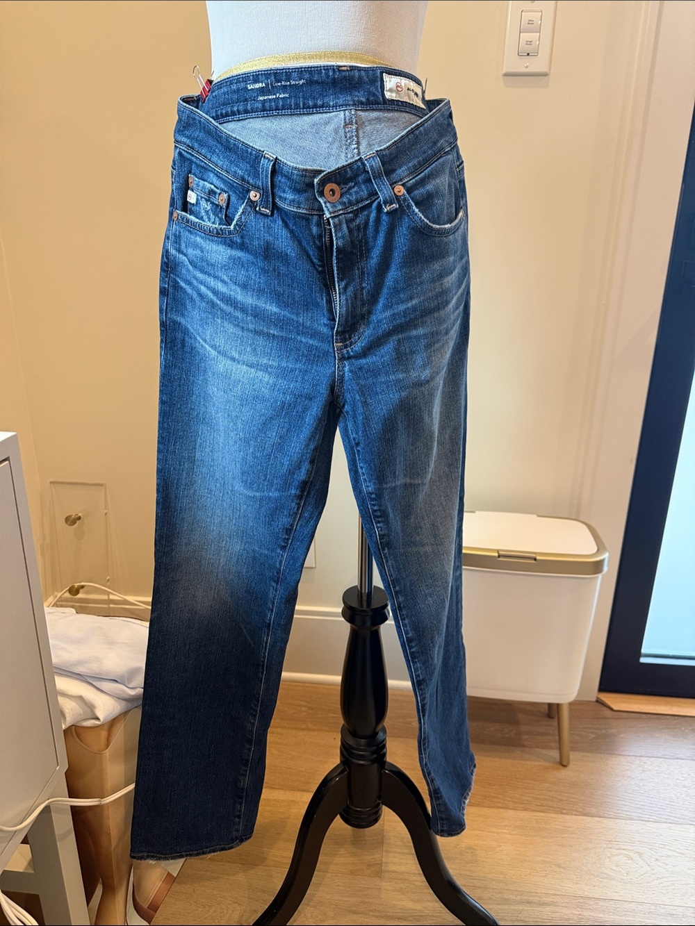 Ag Adriano Goldschmied Indigo Blue Straight-Leg Jeans Sandra low rise